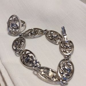 Avon Bracelet and adjustable ring set